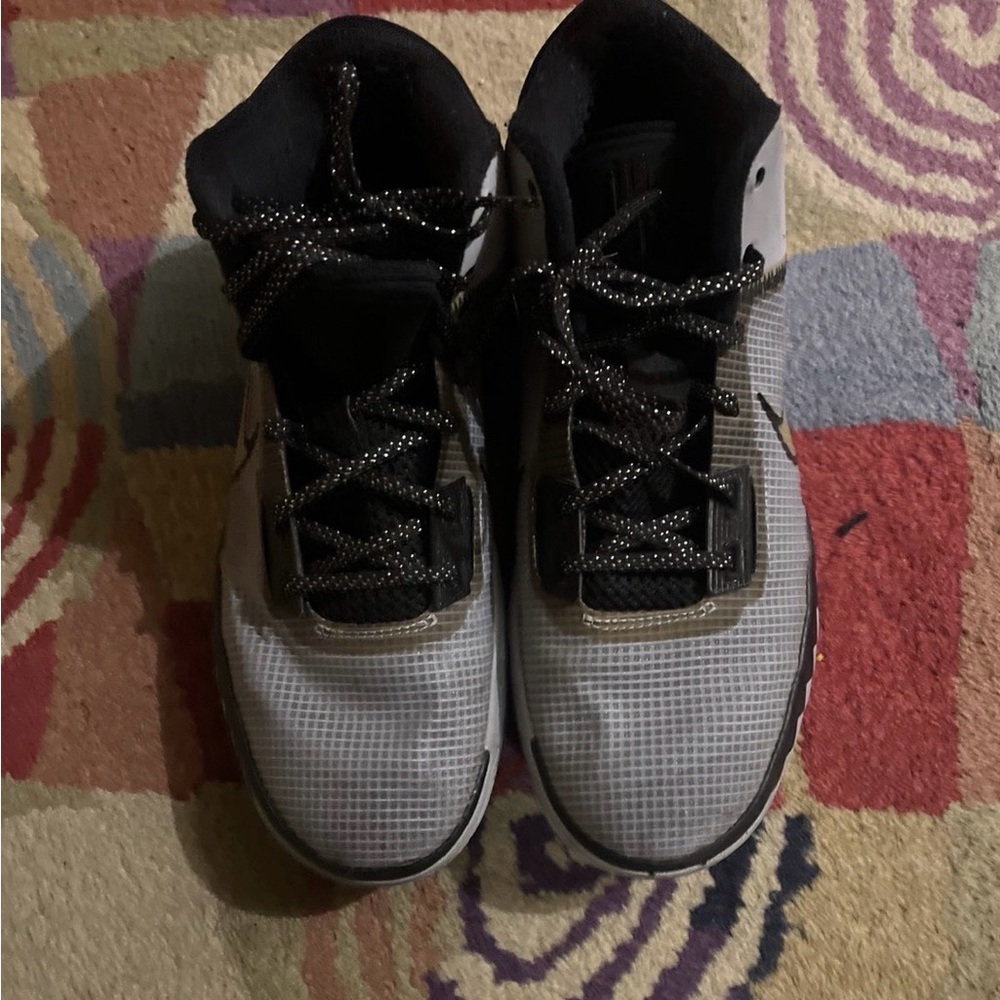 Nike Black and White Athletic Shoes